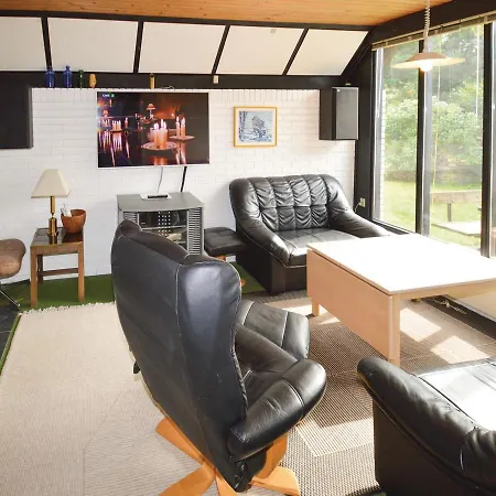 Two-bedroom Holiday In * Rødby